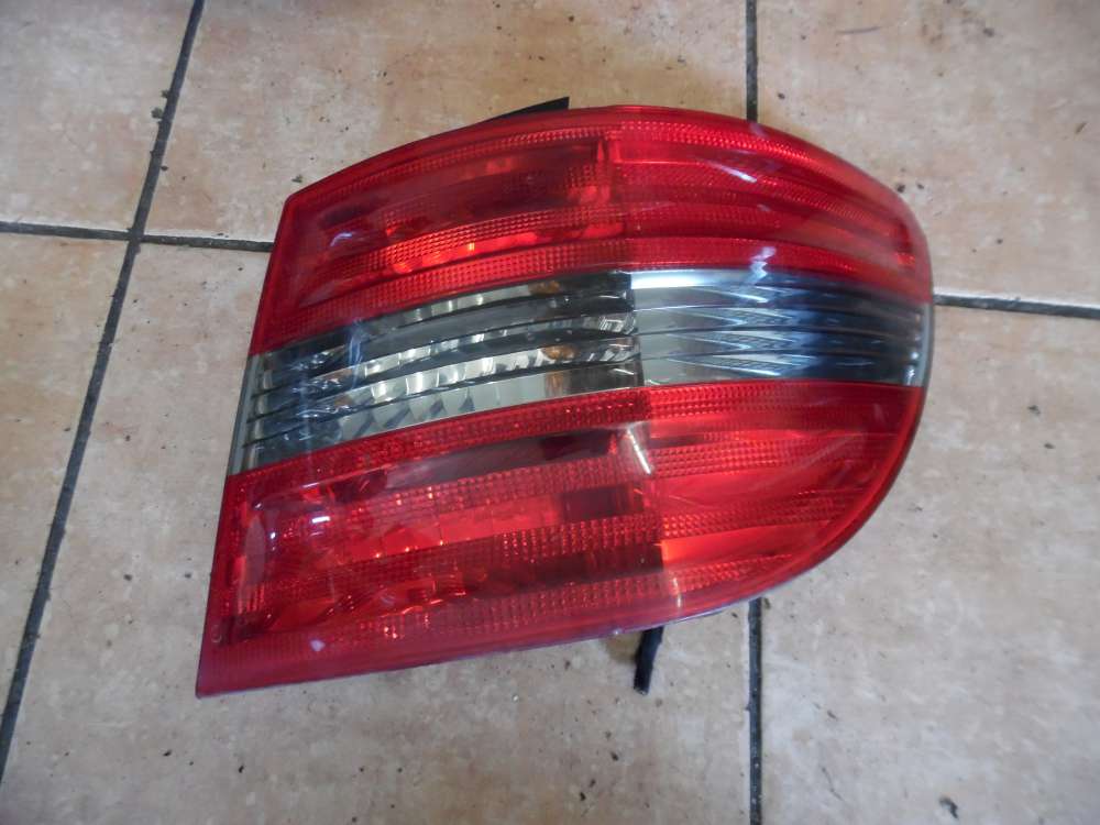Mercedes-Benz B-Klasse W245 Heckleuchte Aussen Rechts A1698202664