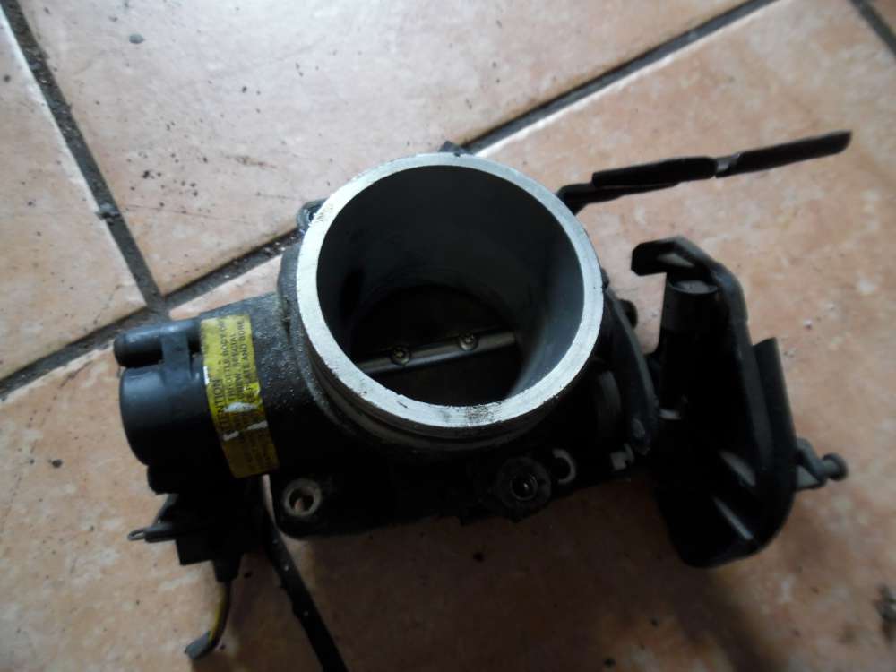 Ford Mondeo II 1,8i Drosselklappe 958F-VB