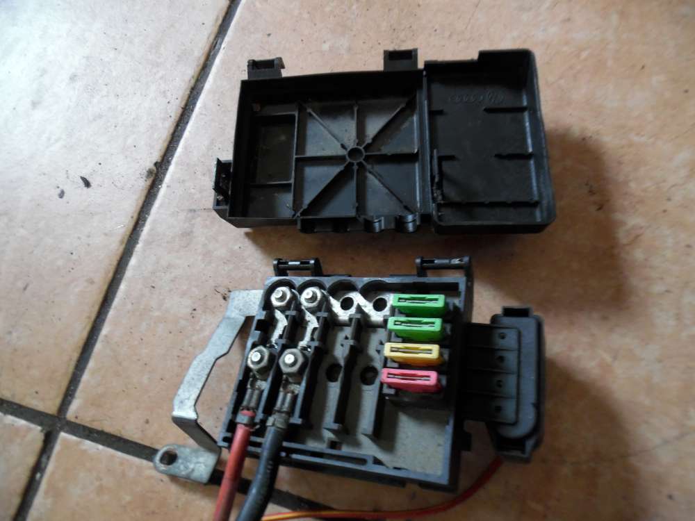 VW Polo 6N Sicherungskasten Batterie Pluspol Anschluss 6X0937550 