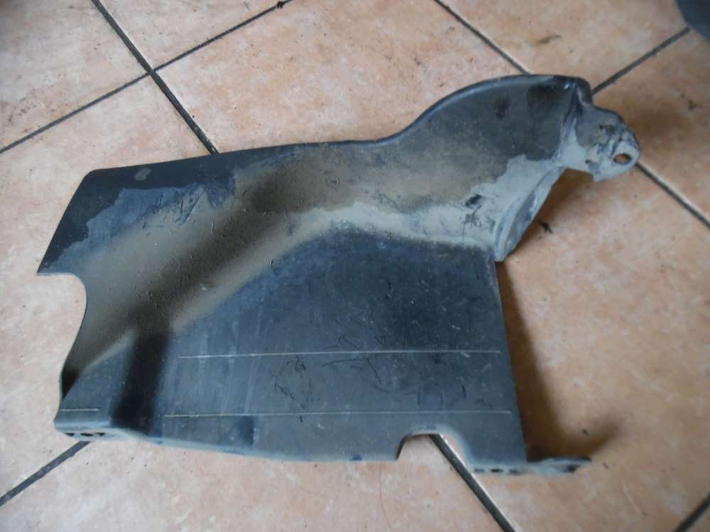 VW Polo 6N Spritzschutz Vorne Rechts unten 6N0825250