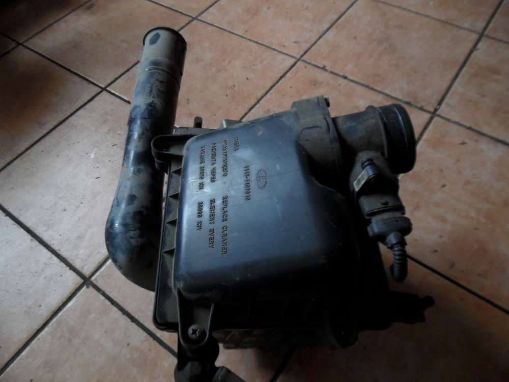 Lada Kalina Luftfilterkasten mit Luftmassenmesser 1118-1109010