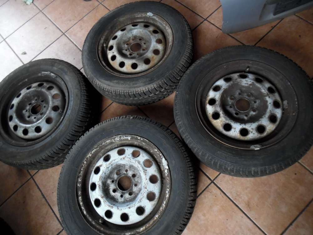 4x Stahlfelge mit Ganzjahres Lada Kalina 175/65 R14 82T  5JX14H2 ET 35