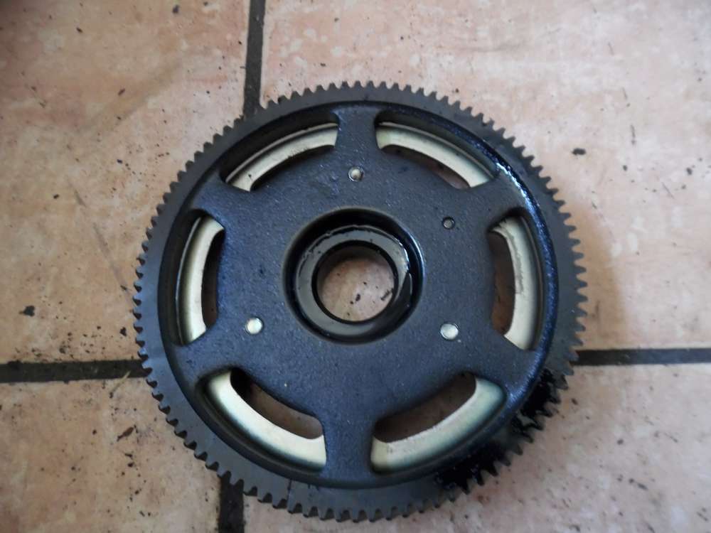 Mazda 6 2,0Di Riemenscheibe Kurbelwelle Zahnrad 