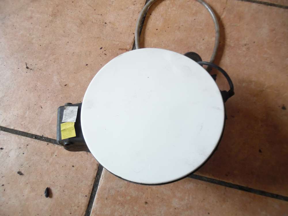 VW Polo V 6R Tankdeckel Tankklappe mit Stellelement 6R0810773 Wei� 