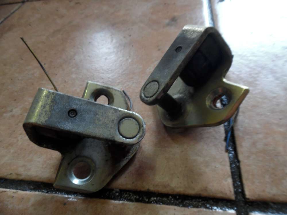 Ford Focus MK1 T�rfanghaken Schlie�keil 