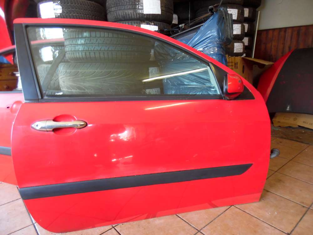 Ford Focus MK1 3-T�rer T�r Vorne Rechts Rot 