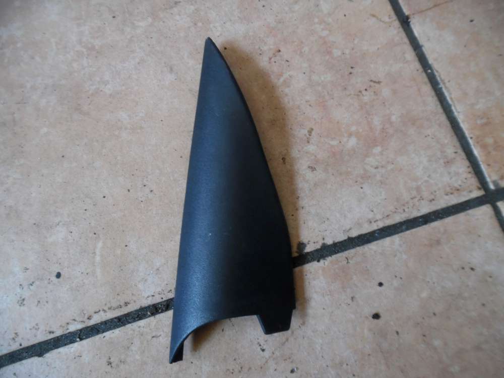 Audi A4 B5 Kombi T�rinnendreieck Deckel Hinten Rechts 8D9857570