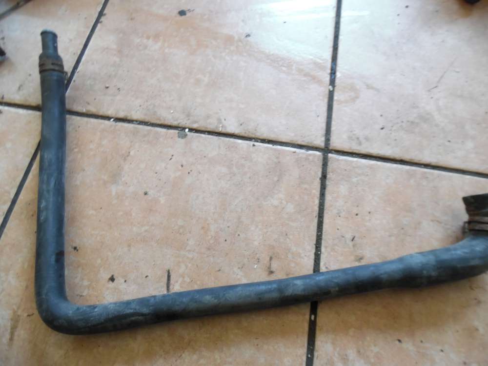 Ford Focus MK1 1,6L K�hlwasserschlauch 98AB18C266