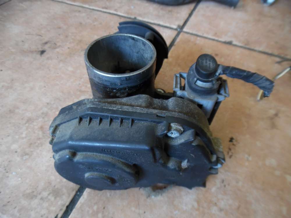 VW Polo 6N 1,0i Drosselklappe 030133064D