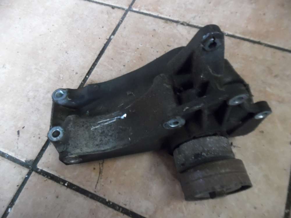 VW Golf IV 1,4L Halter Lichtmaschine 030145169H