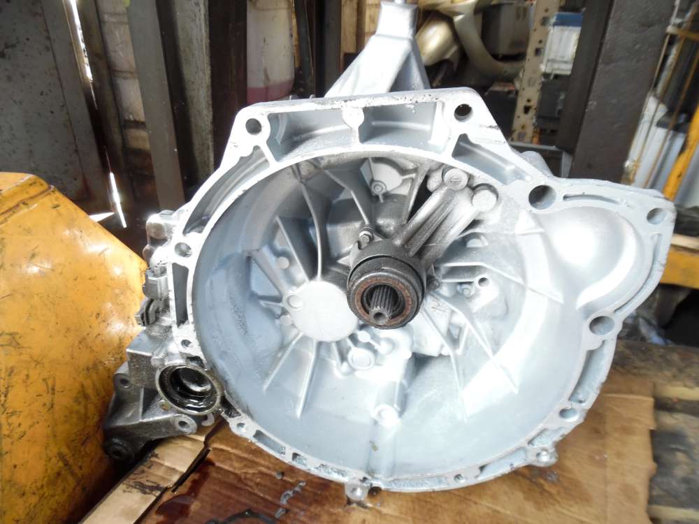 Ford Focus MK1 1,6L Getriebe Schaltgetriebe XS4R.7002-FB