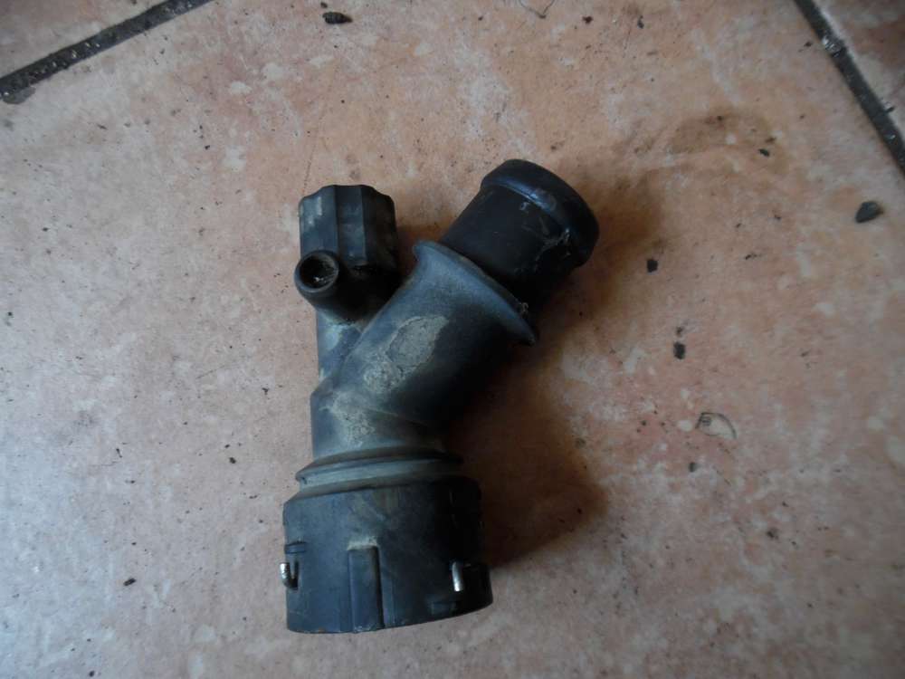 VW Golf IV K�hlwasserflansch 1J0121619