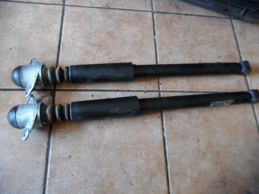 VW Golf IV Federbein Sto�d�mpfer Hinten