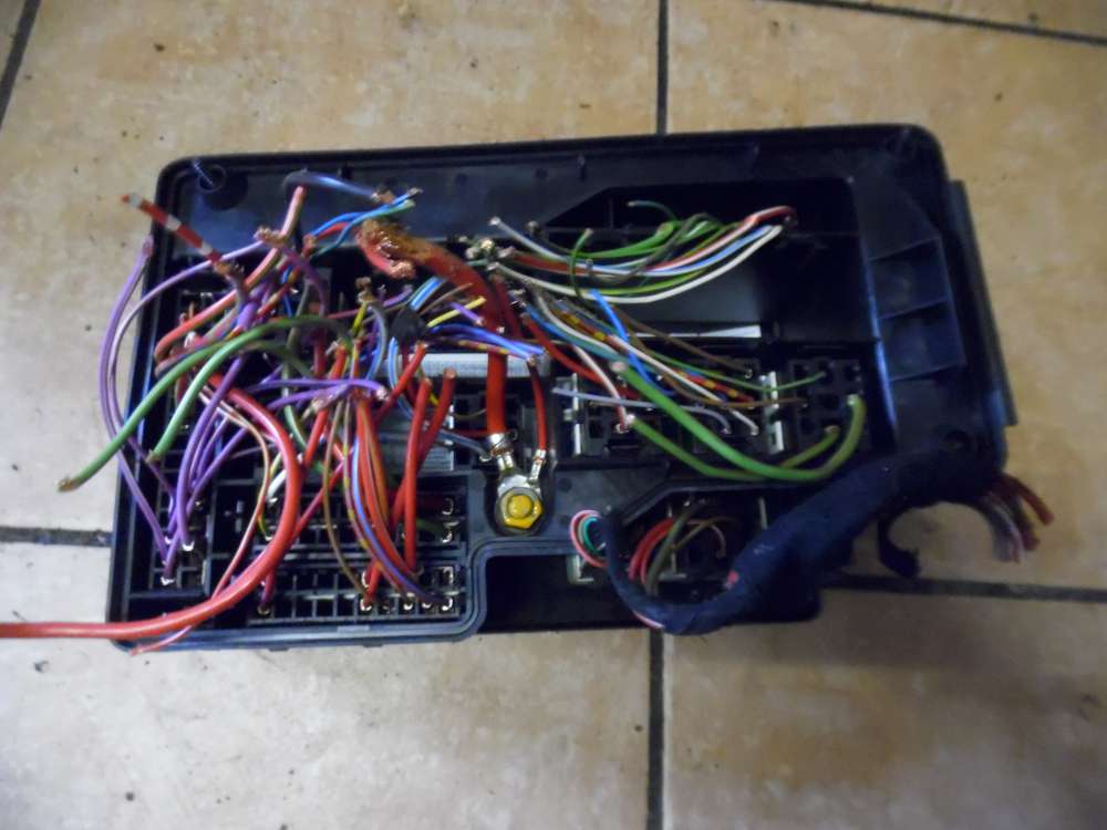 BMW 3er 316i Sicherungskasten 1387590