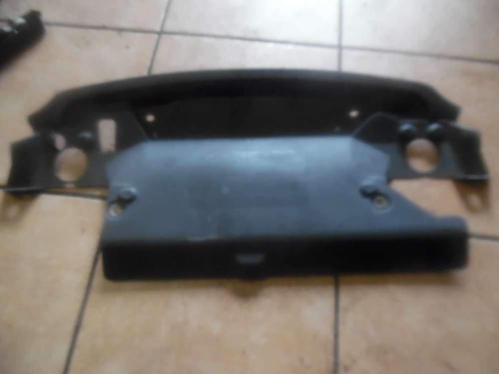 BMW 3er 316i Abdeckung K�hler Schlo�tr�ger 8119046