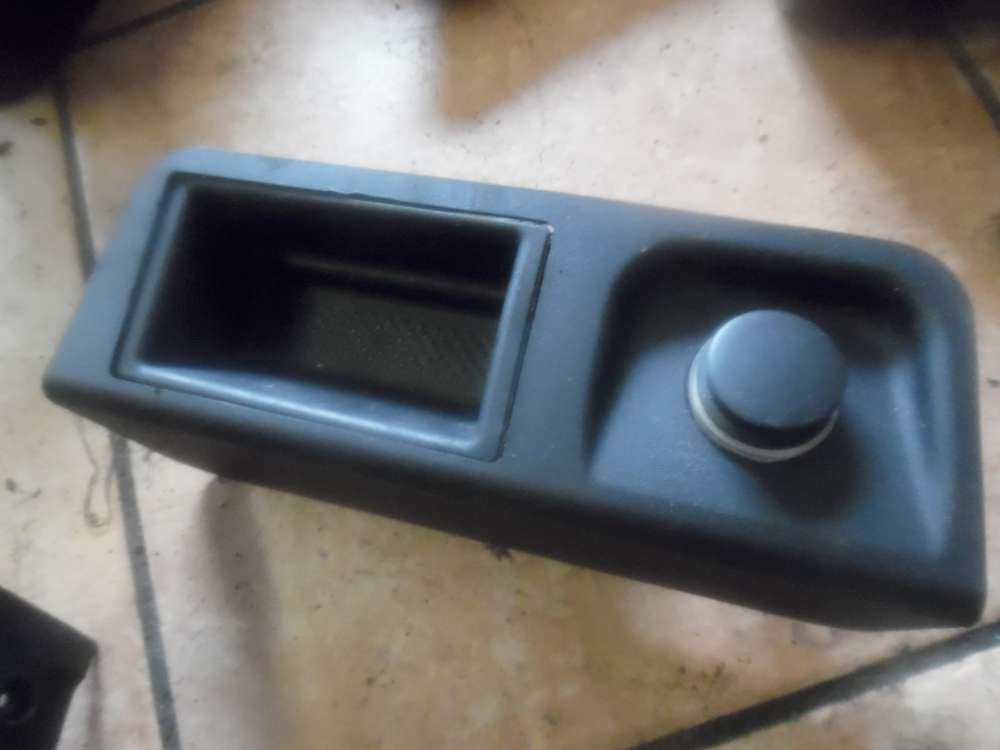 BMW 3er 316i Abdeckung Fach Zigarettenanz�nder 8146480