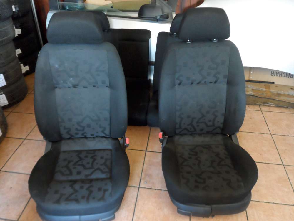 VW Golf IV 5-T�rer Sitze Innenausstattung Stoff Schwarz