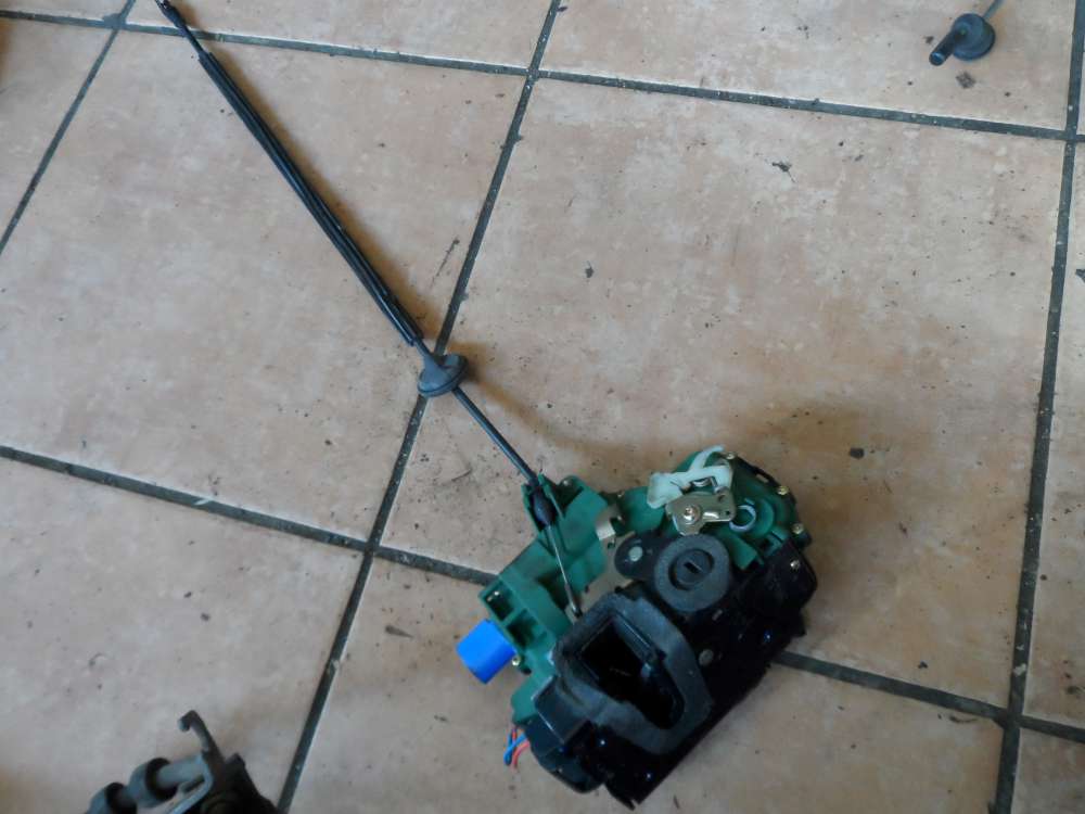 VW Passat Variant 3B T�rschloss Hinten Rechts Y3B4839016AG