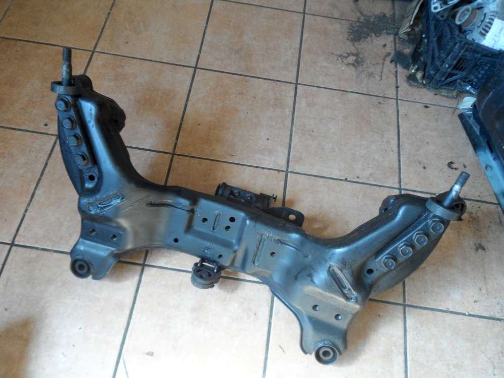 Nissan Almera Tino Tr�ger Motortr�ger Vorderachse