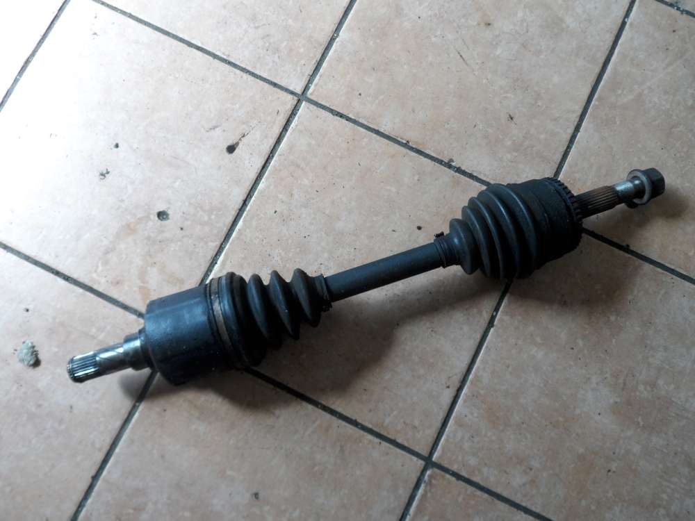 Nissan Almera Tino Antriebswelle Vorne Links