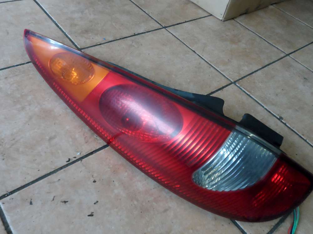 Nissan Almera Tino R�ckleuchte R�cklicht Links