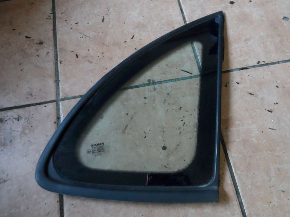 Nissan Almera Tino Seitenscheibe Scheibe Hinten Rechts