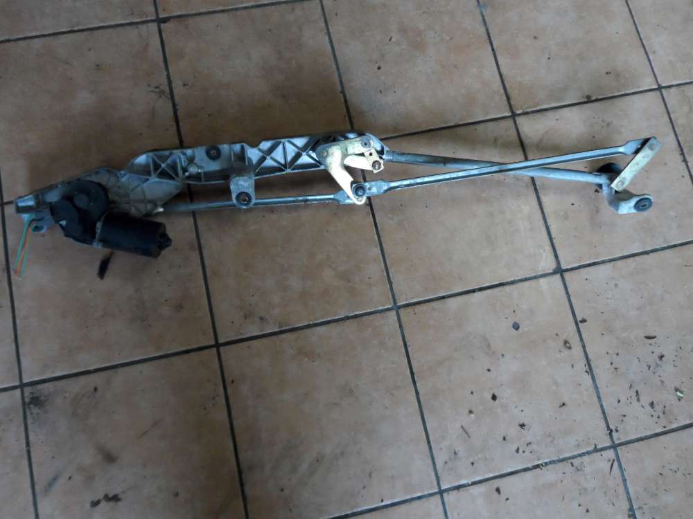 Nissan Almera Tino Wischermotor mit gest�nge Vorne