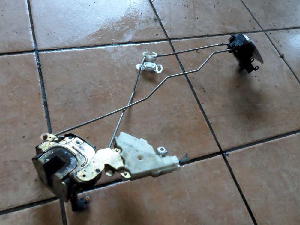 Nissan Almera Tino T�rschlo� T�rinnen�ffner Vorne Links 8055361U66 