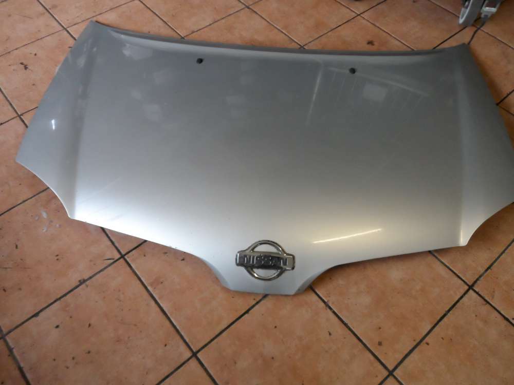 Nissan Almera Tino Motorhaube Silber