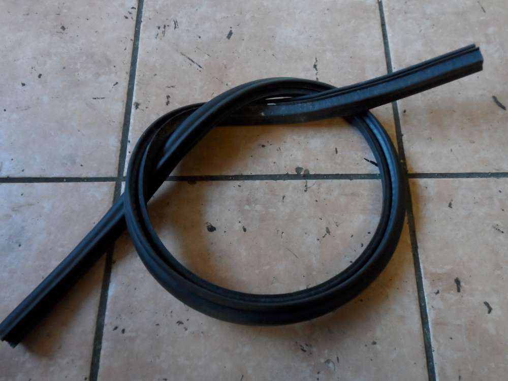Audi A3 8P Motorhaubendichtung Dichtung 8P0823723