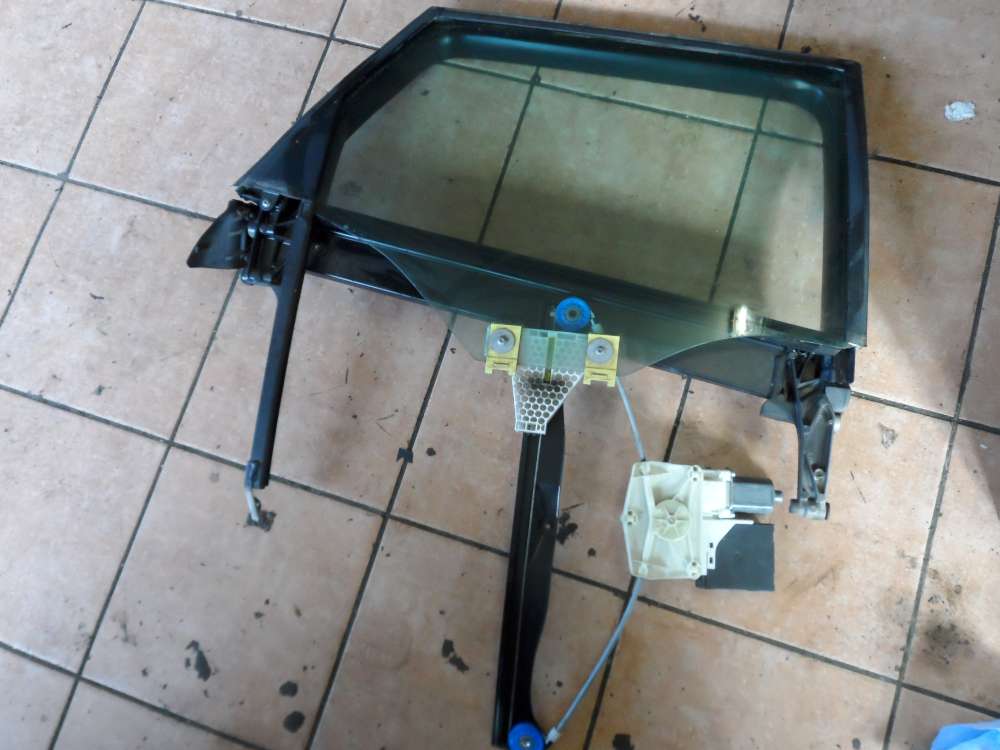 Audi A3 8P T�rscheibe mit Fensterhebermotor Hinten Rechts 8P0959802B 