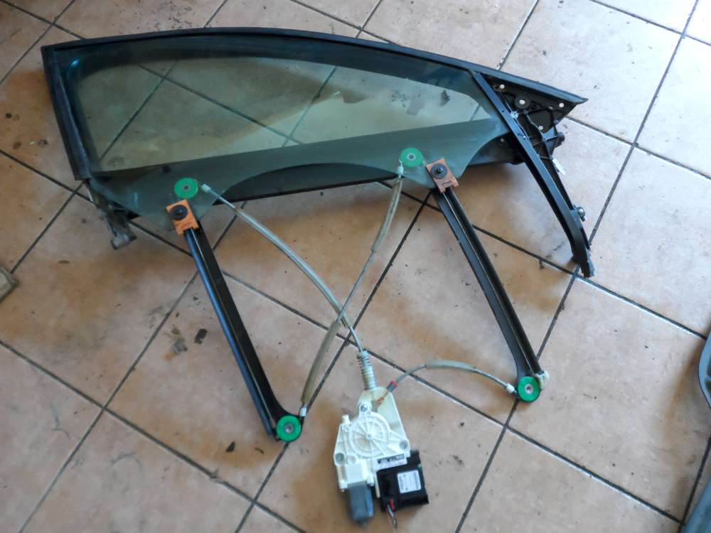 Audi A3 8P T�rscheibe mit Fensterhebermotor Vorne Rechts 8P0959802E
