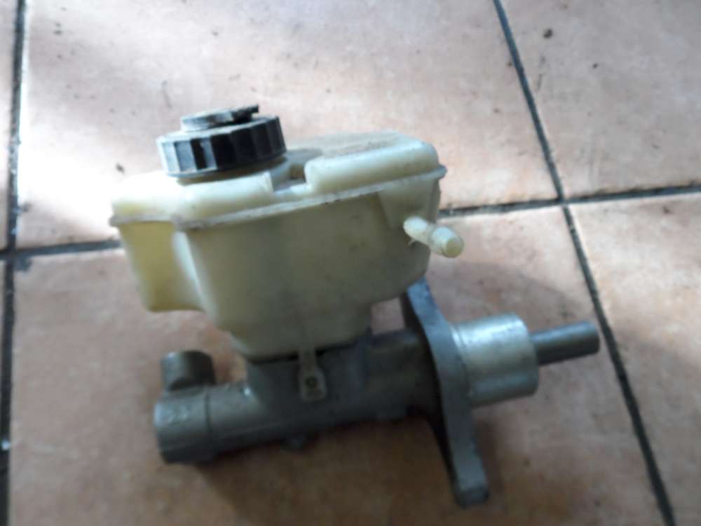 Audi A3 8P Hauptbremszylinder mit Beh�lter 1K1611301
