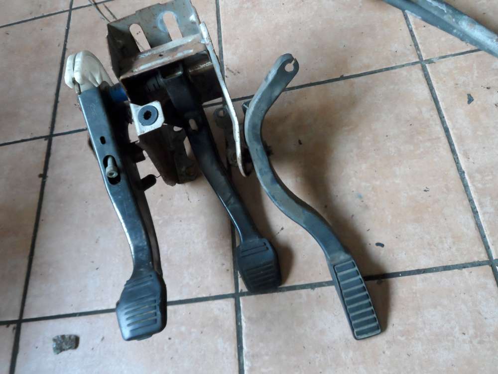 Ford Escort VII Pedal Bremspedal Kupplungspedal Gaspedal 