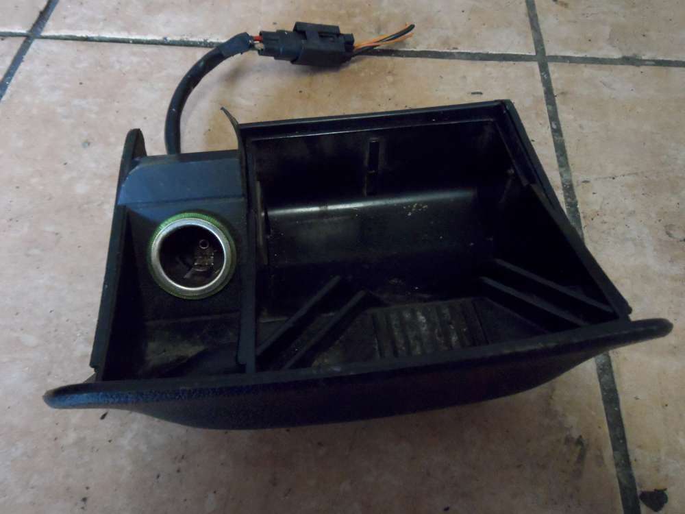 Ford Escort VII Aschenbecher 95AB-A048A94