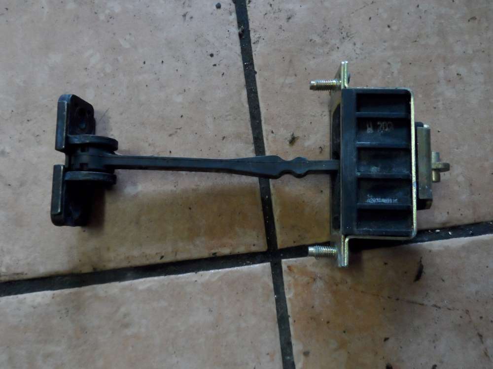 Mercedes C-Klasse W203 T�rfeststeller T�rfangband Vorne Links
