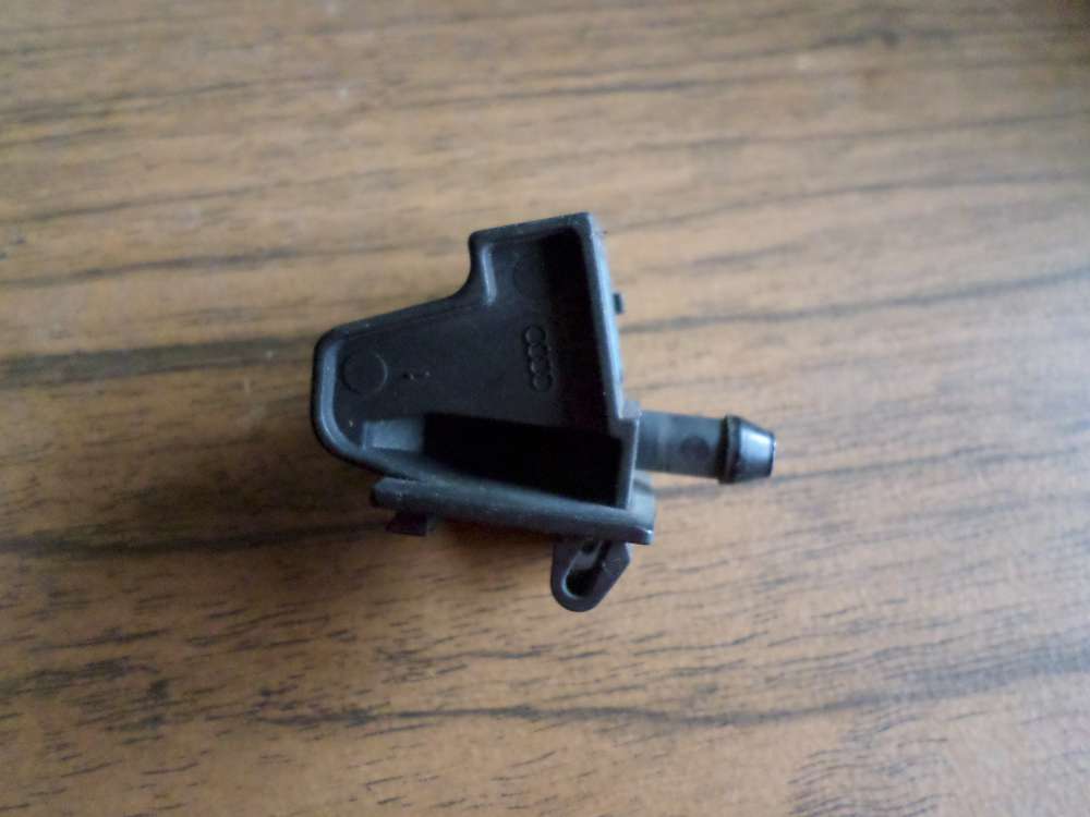 Audi A4 Waschwasser Dse Scheibe links 8D0955987A